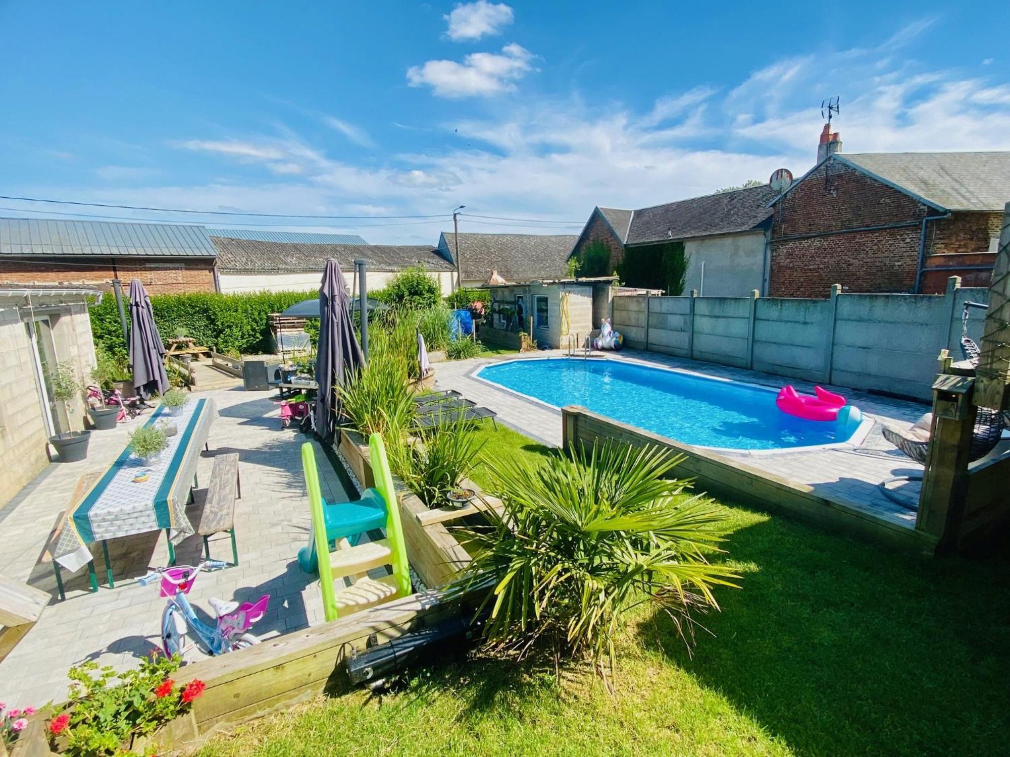 Les 3 E Bed & Breakfast Englebelmer Exterior photo