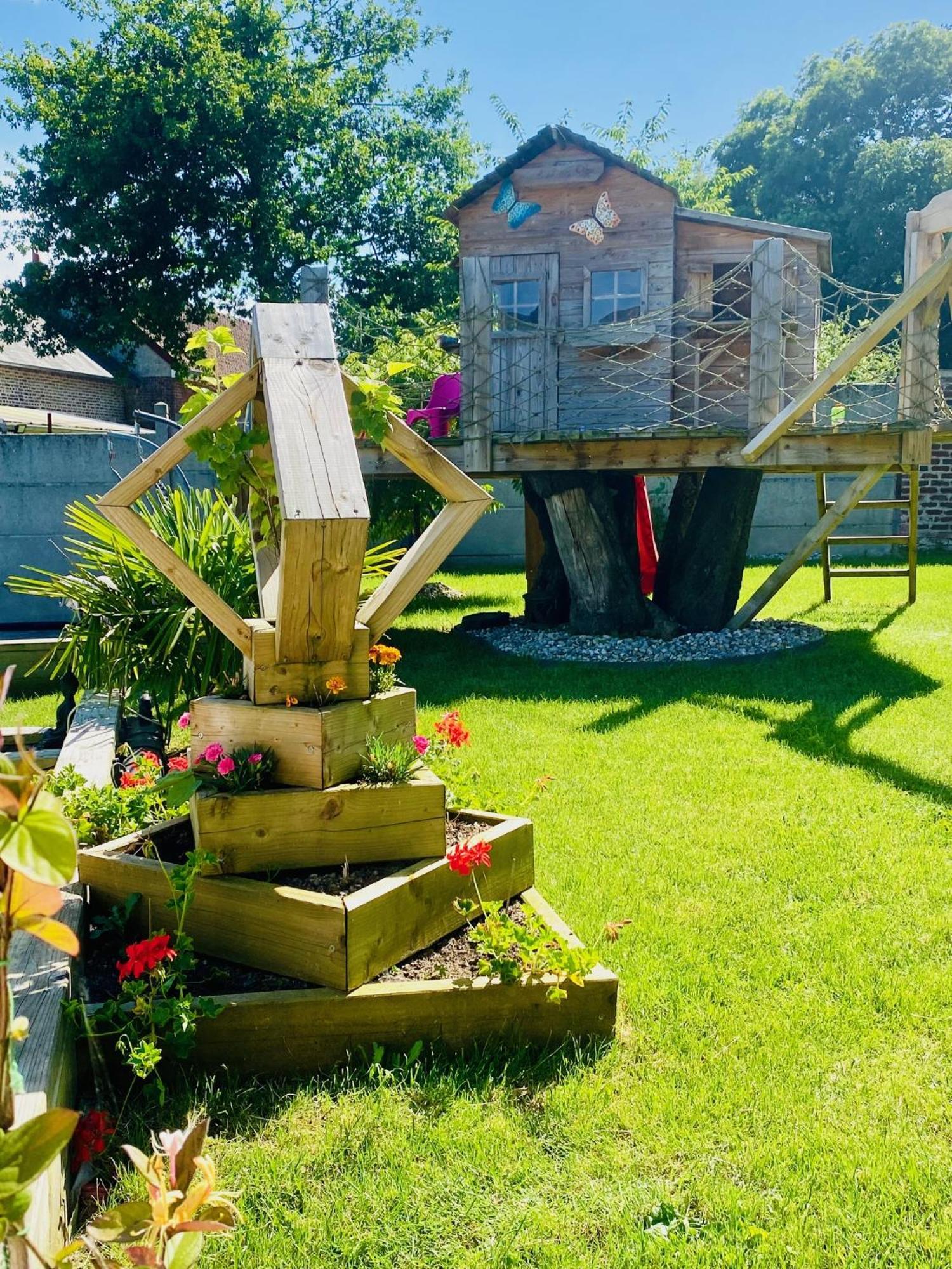 Les 3 E Bed & Breakfast Englebelmer Exterior photo